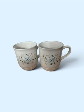 Fascino Ceramic Floral Stoneware Mugs Set of 2 - Cream with Pastel Floral Design